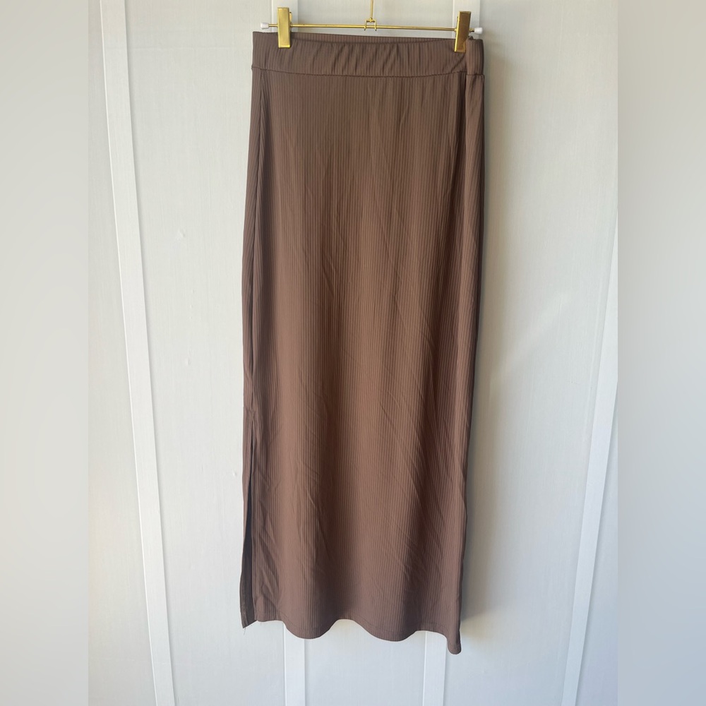 SHEIN Ribbed Brown Skirt with Side Slit Size Large